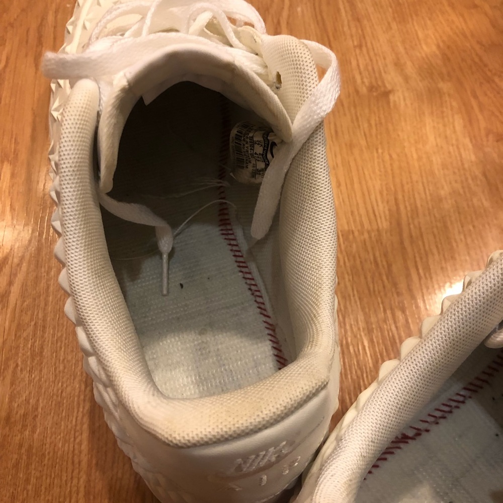 Nike - Picture 4 of 6